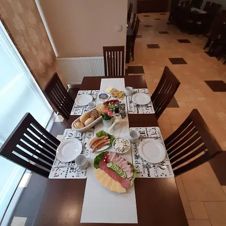 Dom Wczasowy Brido Hotel *